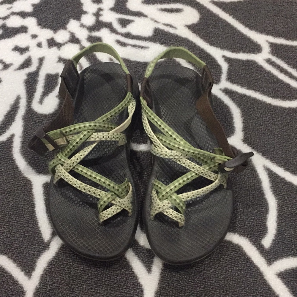 Women’s chaco size 7